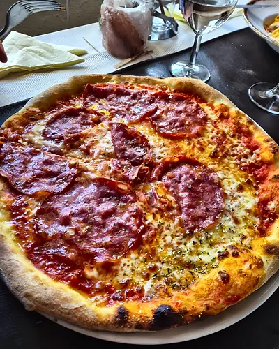 Pizza salame
